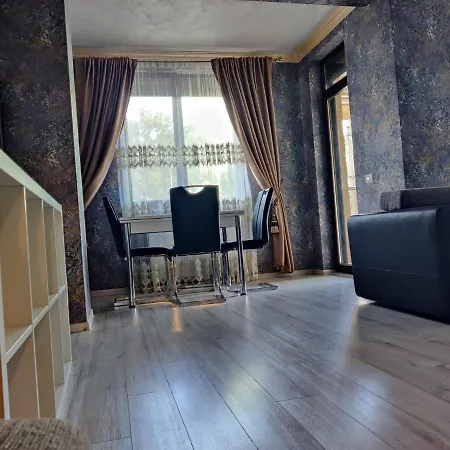 - Solid - Bd 385 Apartment
